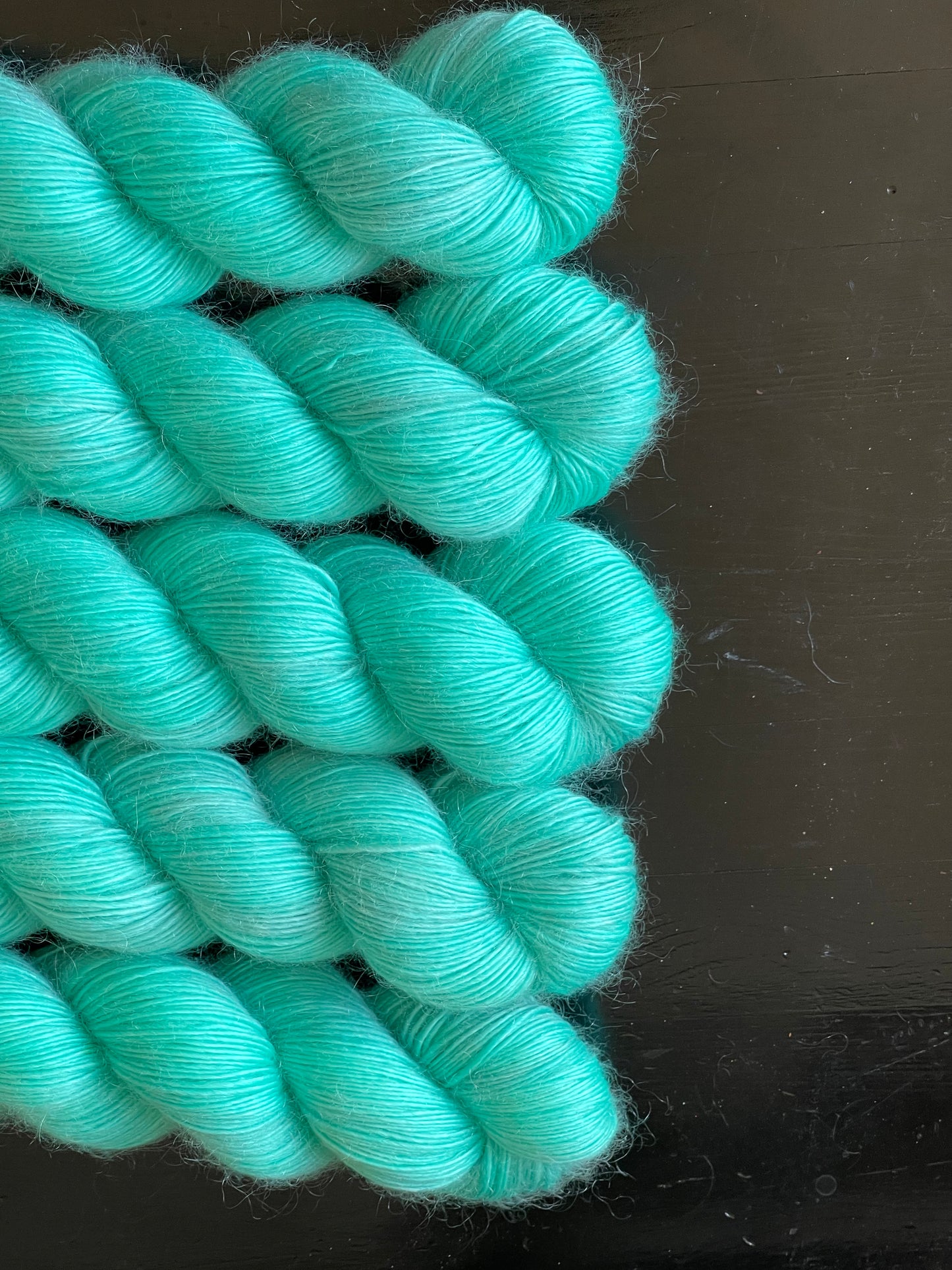 Bellezza Single Fingering Aqua Viva
