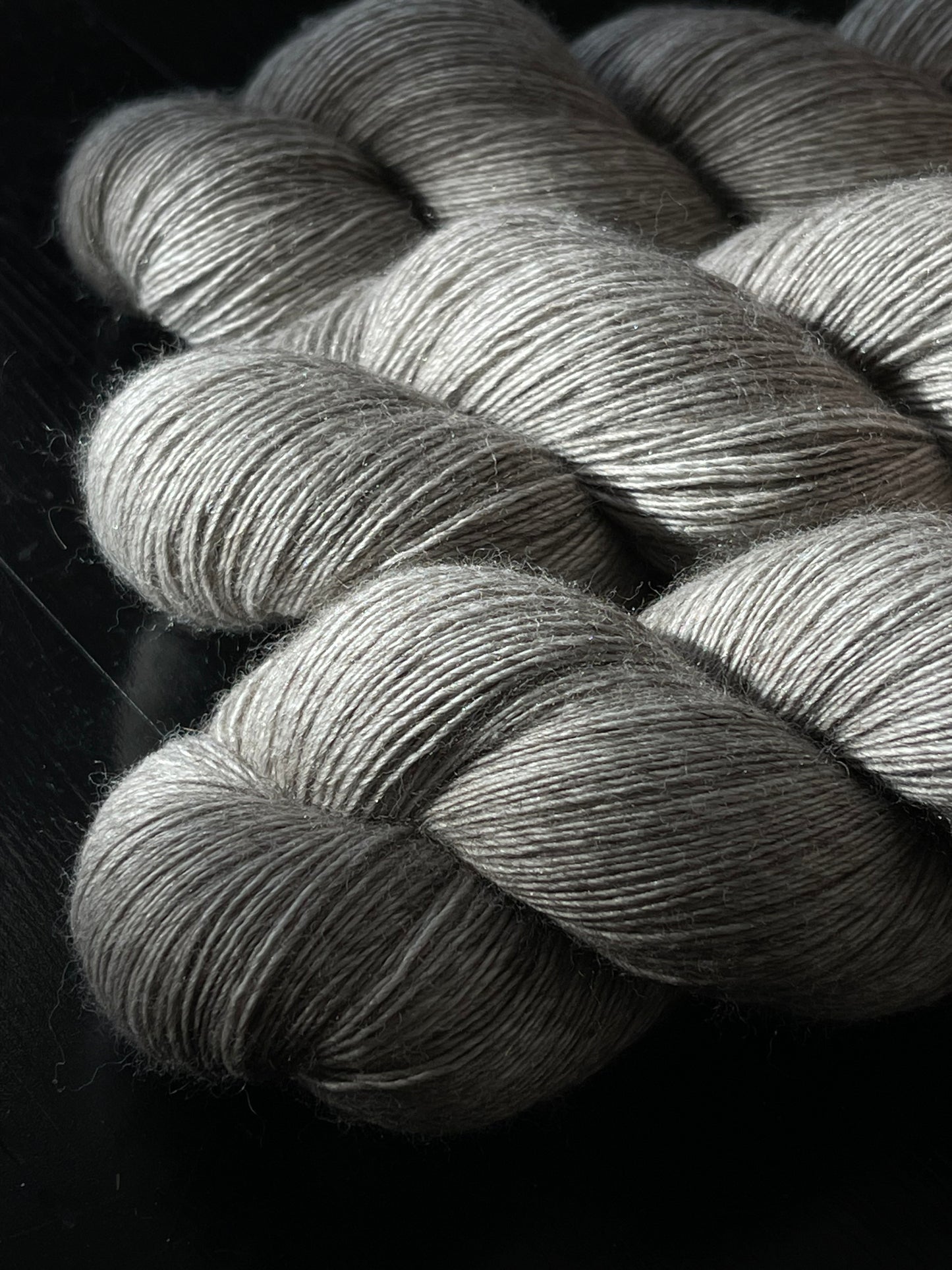 Silky Lace Merino & Yak & Soie Plume Single