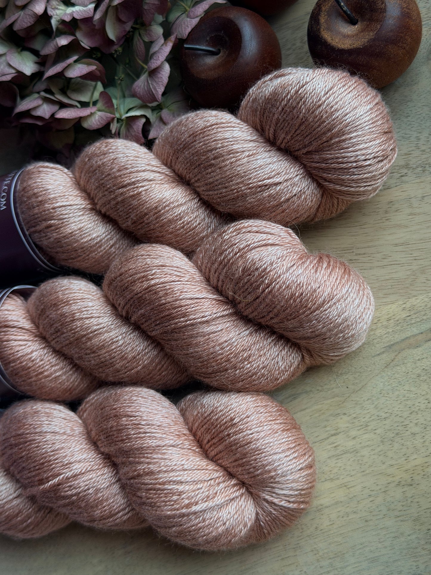 Ornella Fingering Brume de châtaigne – Fil BFL Soie | Wooliette