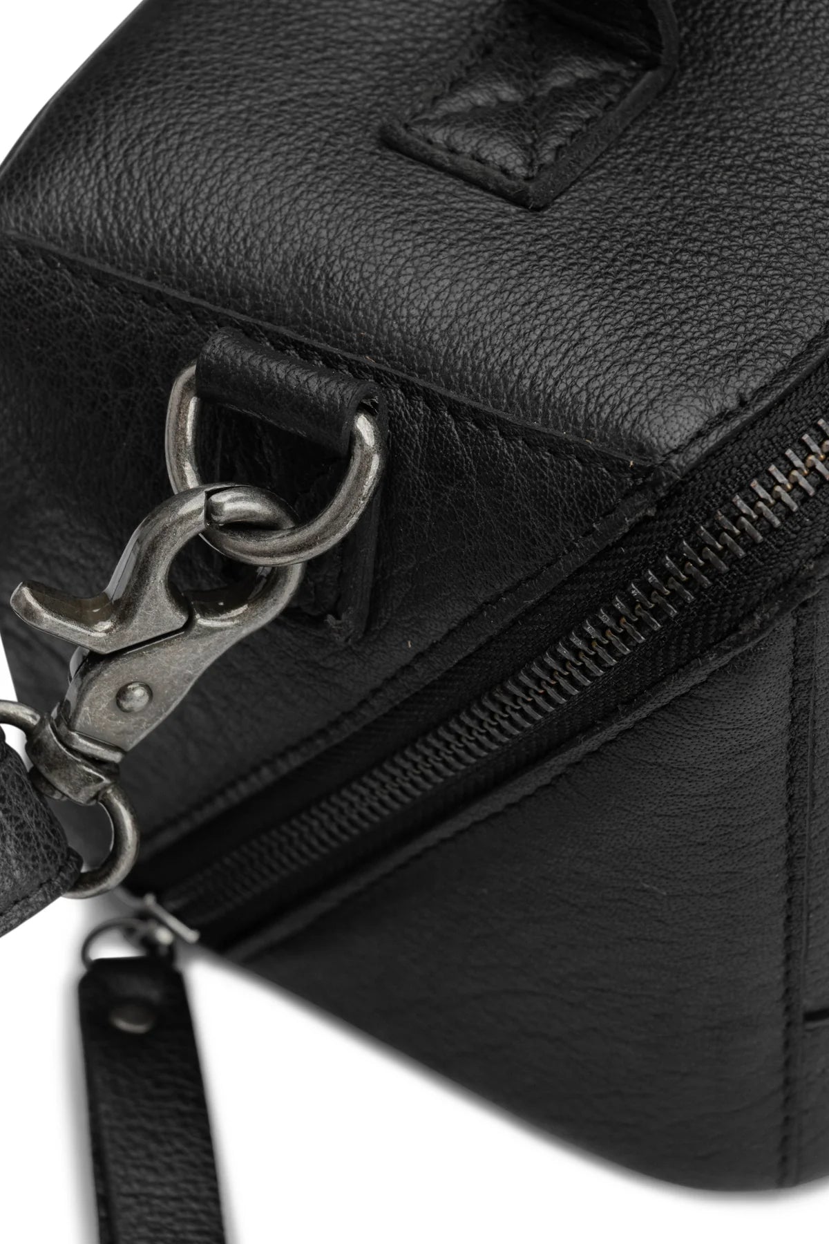 MUUD Sac CLEO