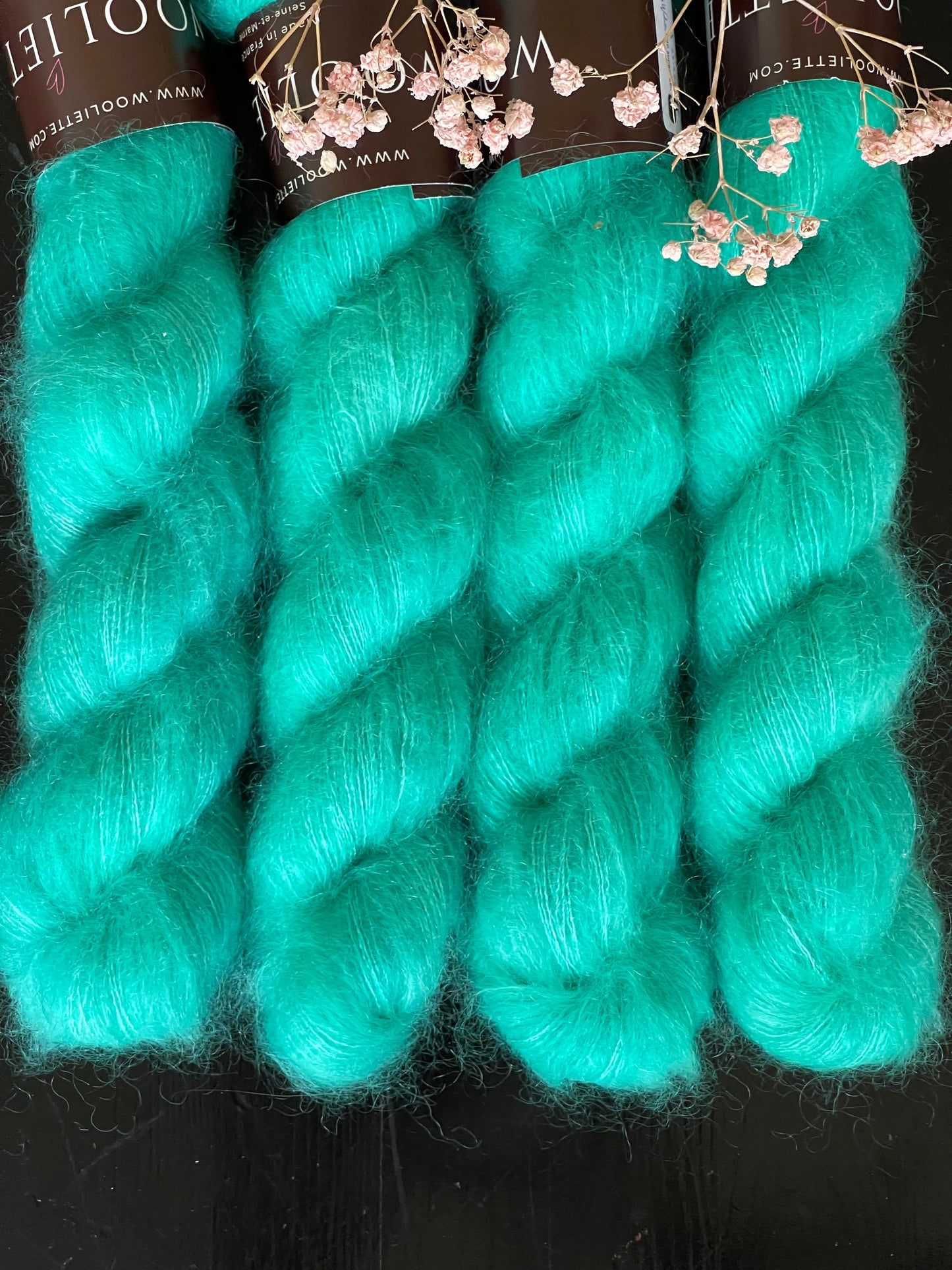Détail texture Doucette kid mohair soie halo vaporeux coloris turquoise Bora Bora Wooliette