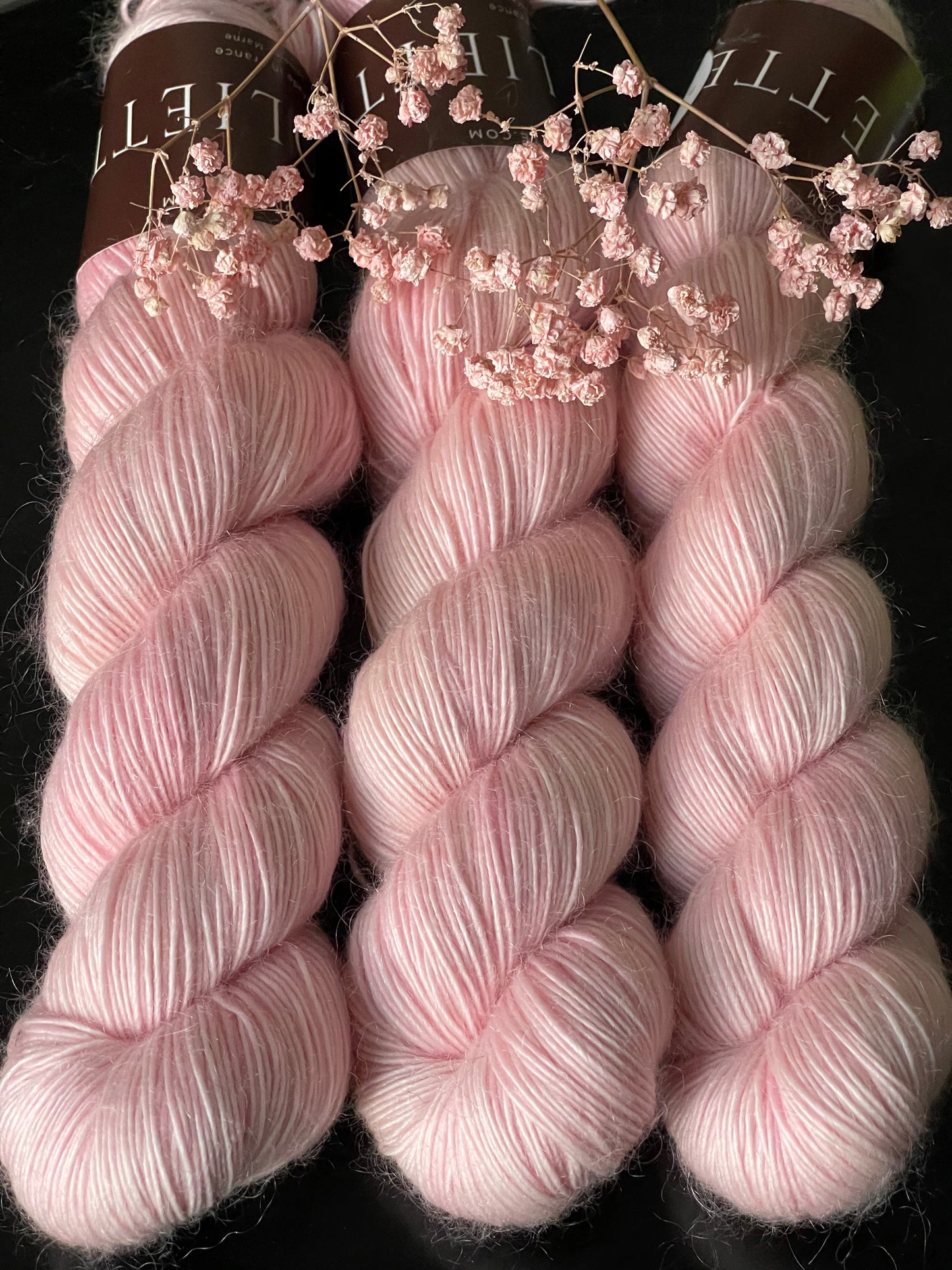 Bellezza Single Fingering Soft Pink