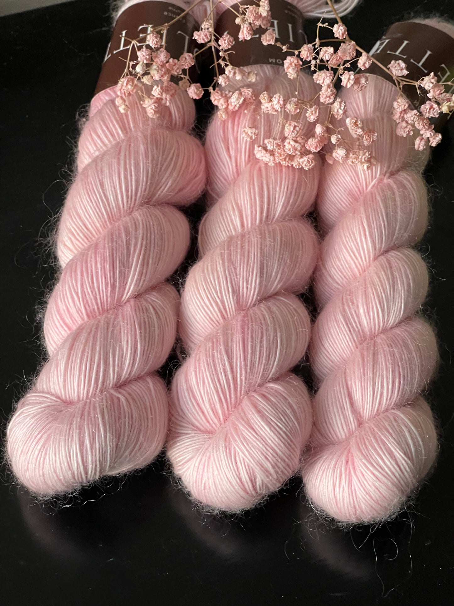 Bellezza Single Fingering Soft Pink