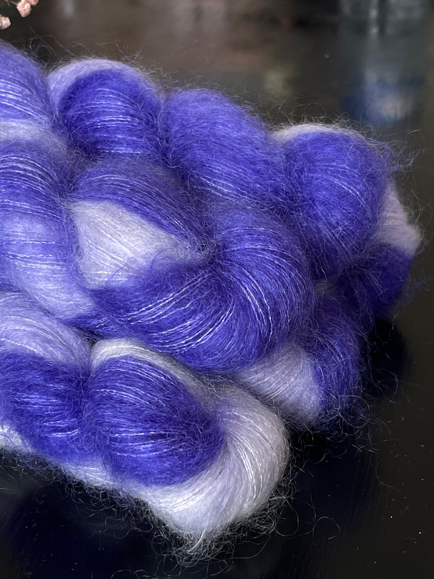 Doucette Kid Mohair & Soie White and blue