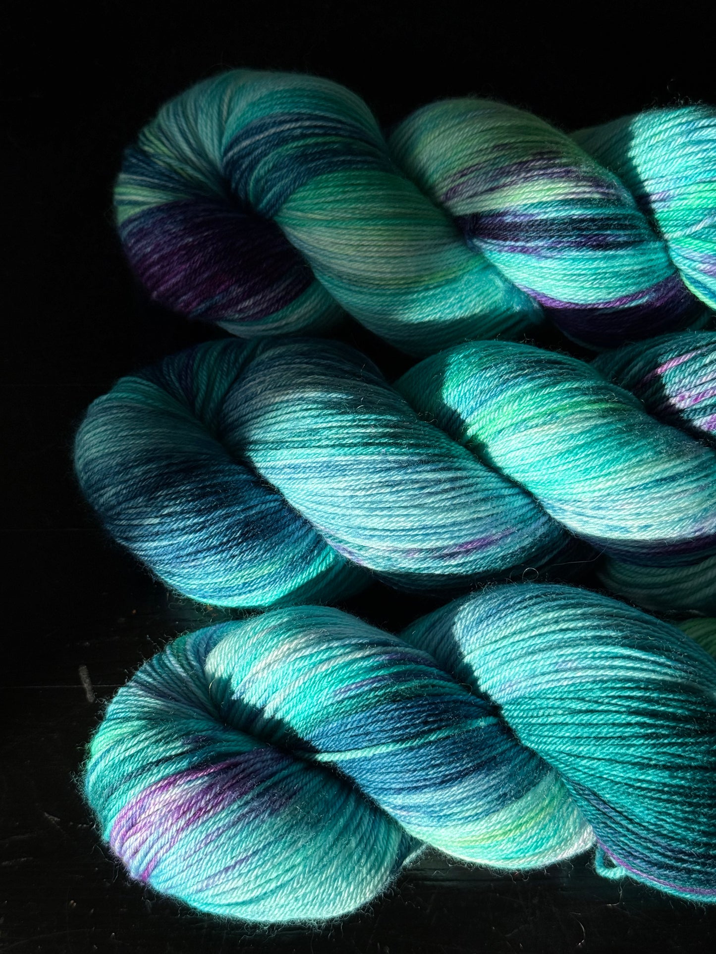 Romantica Cybele Fingering Blue Song