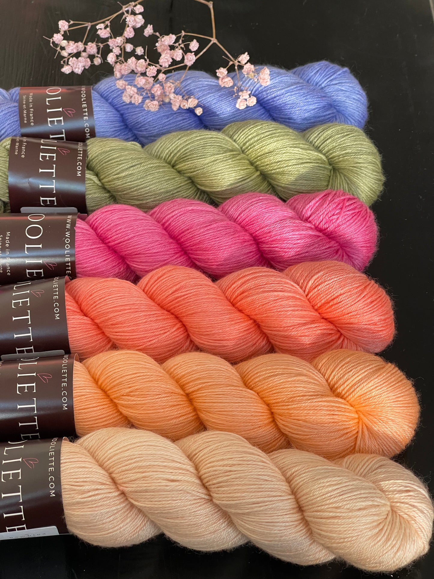 Bambina fingering Coralia