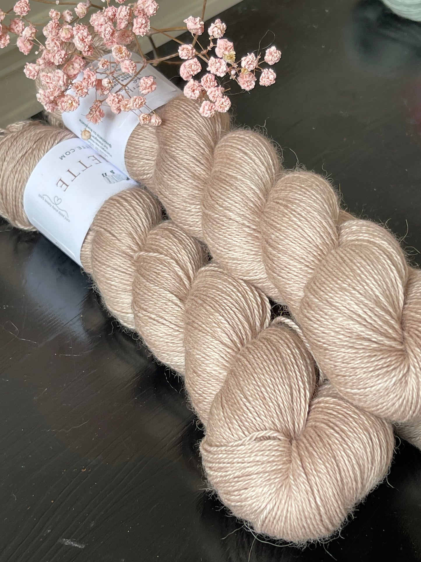 Laine de luxe alpaga cachemire et soie fingering beige France Wooliette