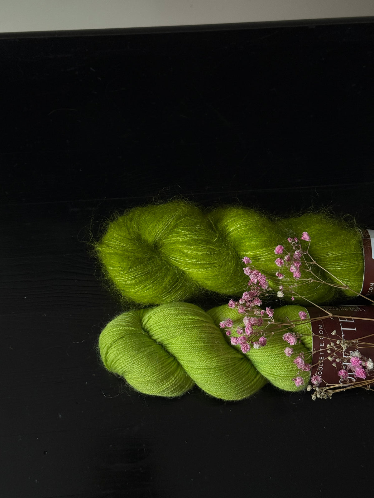 Détail texture laine Cybele Romantica coloris vert anis Artemis Wooliette