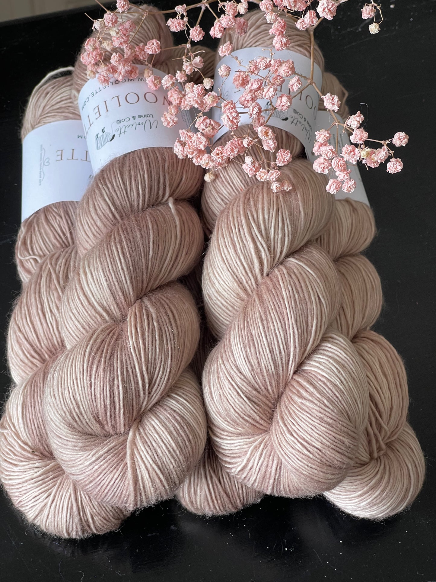 Felicia Single merino fingering Café Latte