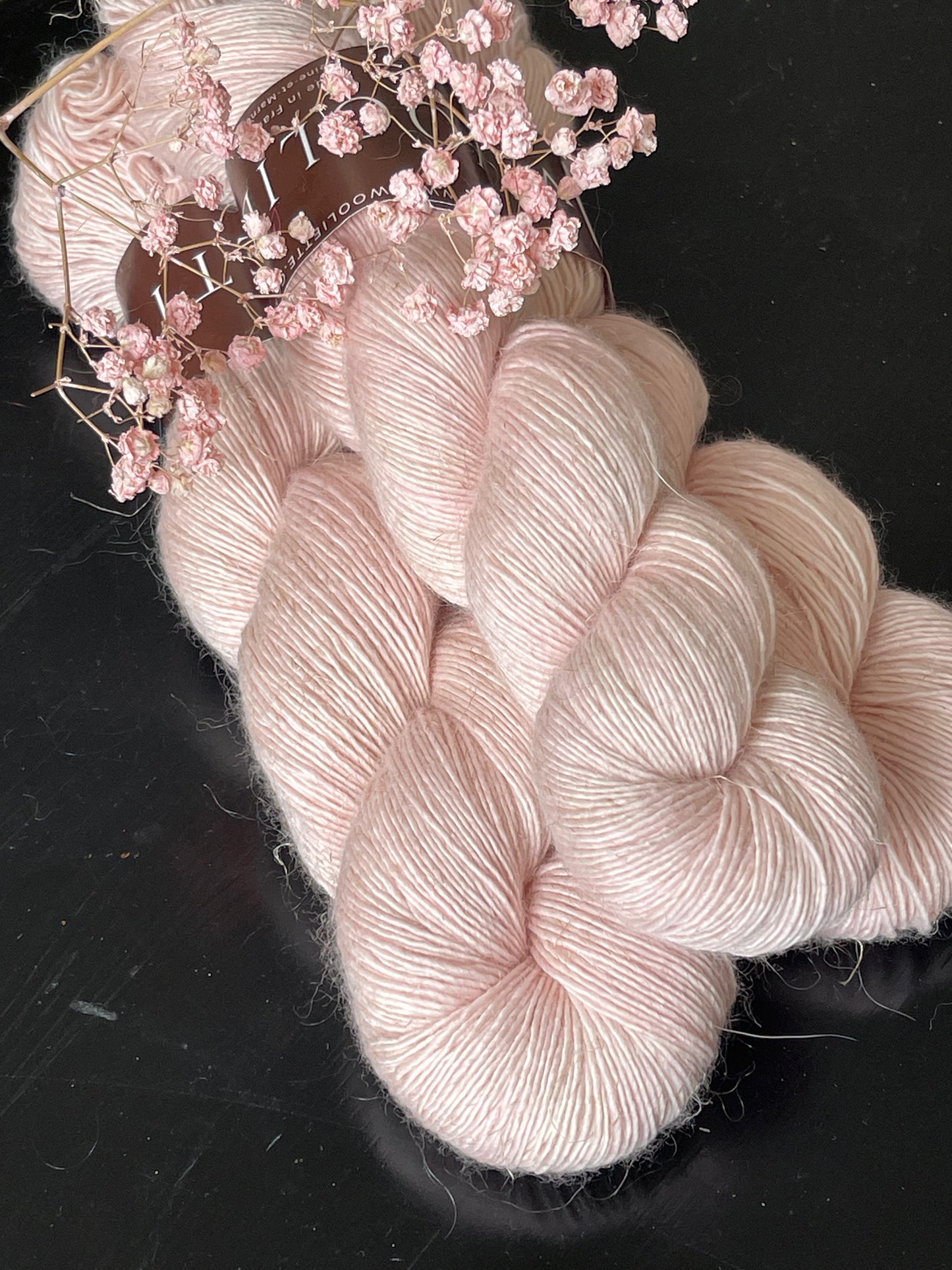 Felicia Single merino fingering Soft Pink