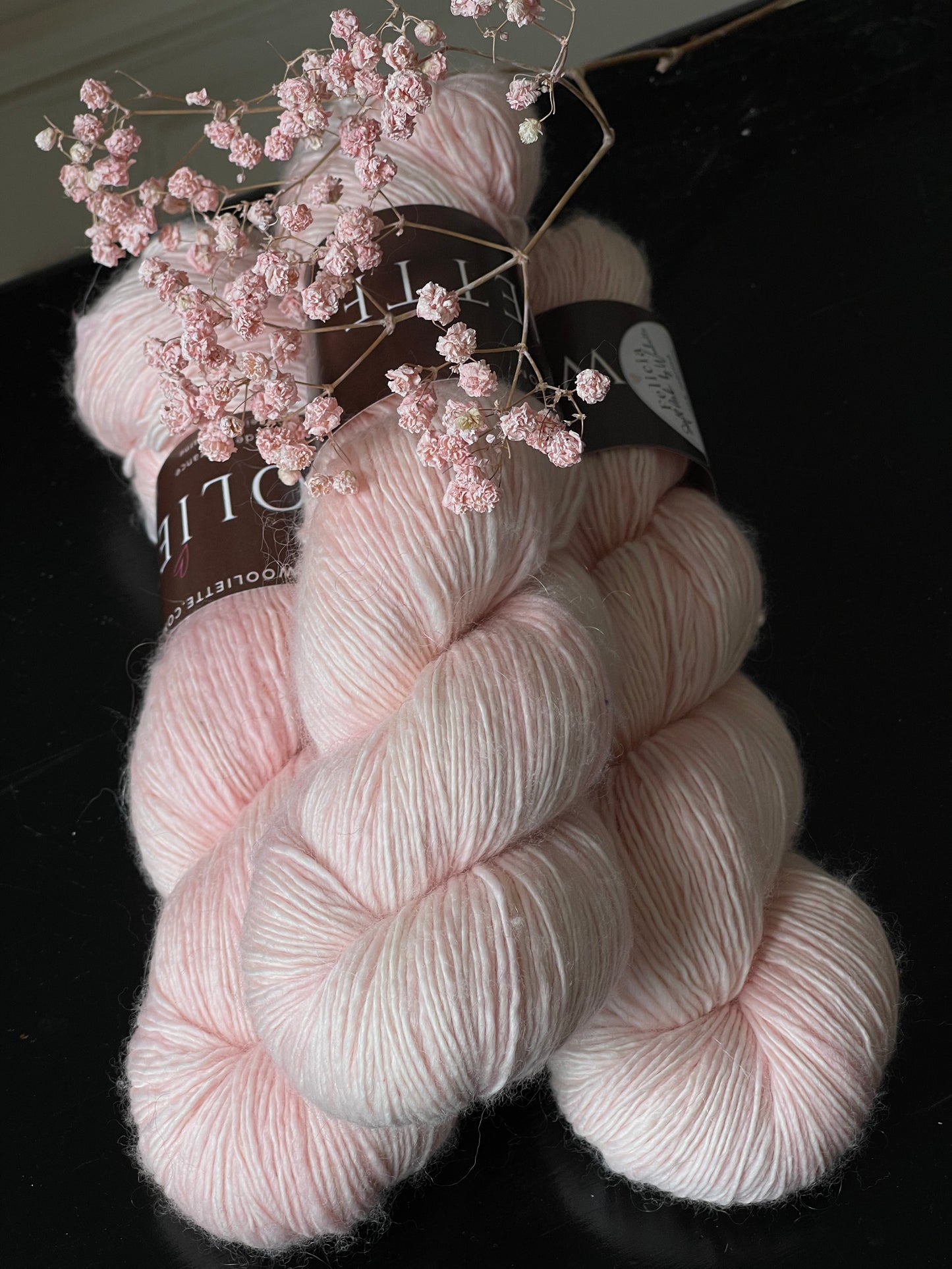 Felicia Single merino fingering Soft Pink