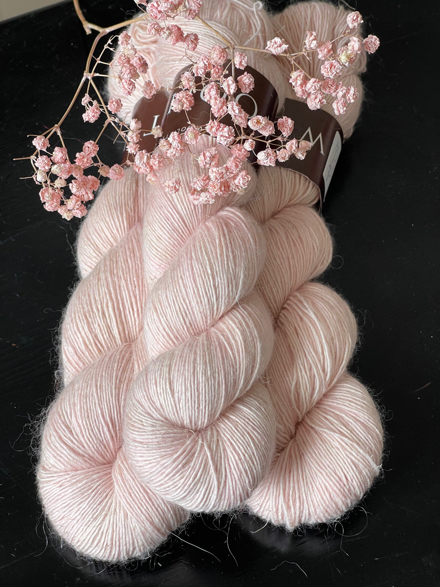 Felicia Single merino fingering Soft Pink