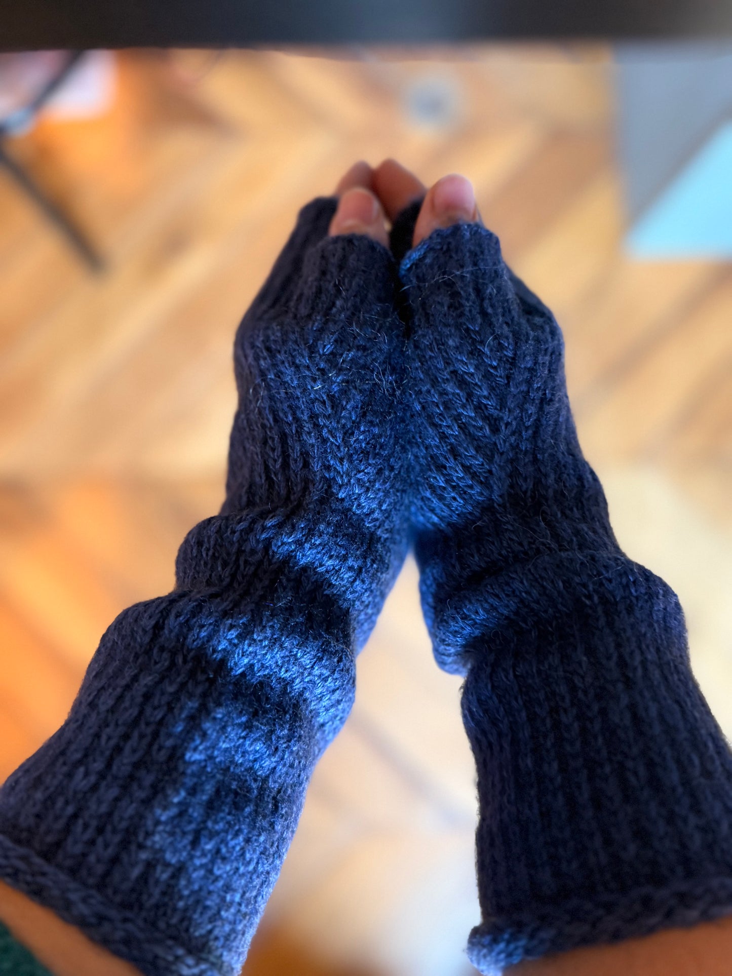 Silky Lace Yak col Marina pour tricoter les Chantal Mittens