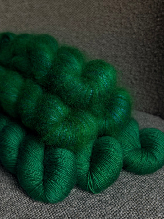 Fingering Portofino Secret Garden