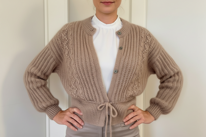 Kit Pride and Pearls Cardigan - Mohair & Soie Doucette Tailles XS à M