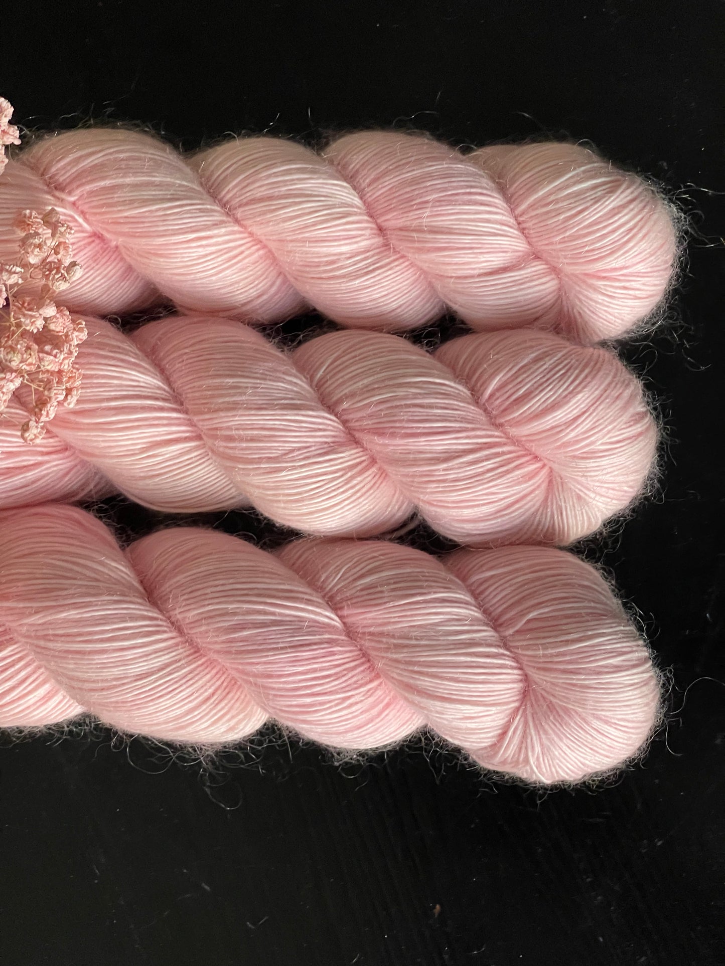 Bellezza Single Fingering Soft Pink