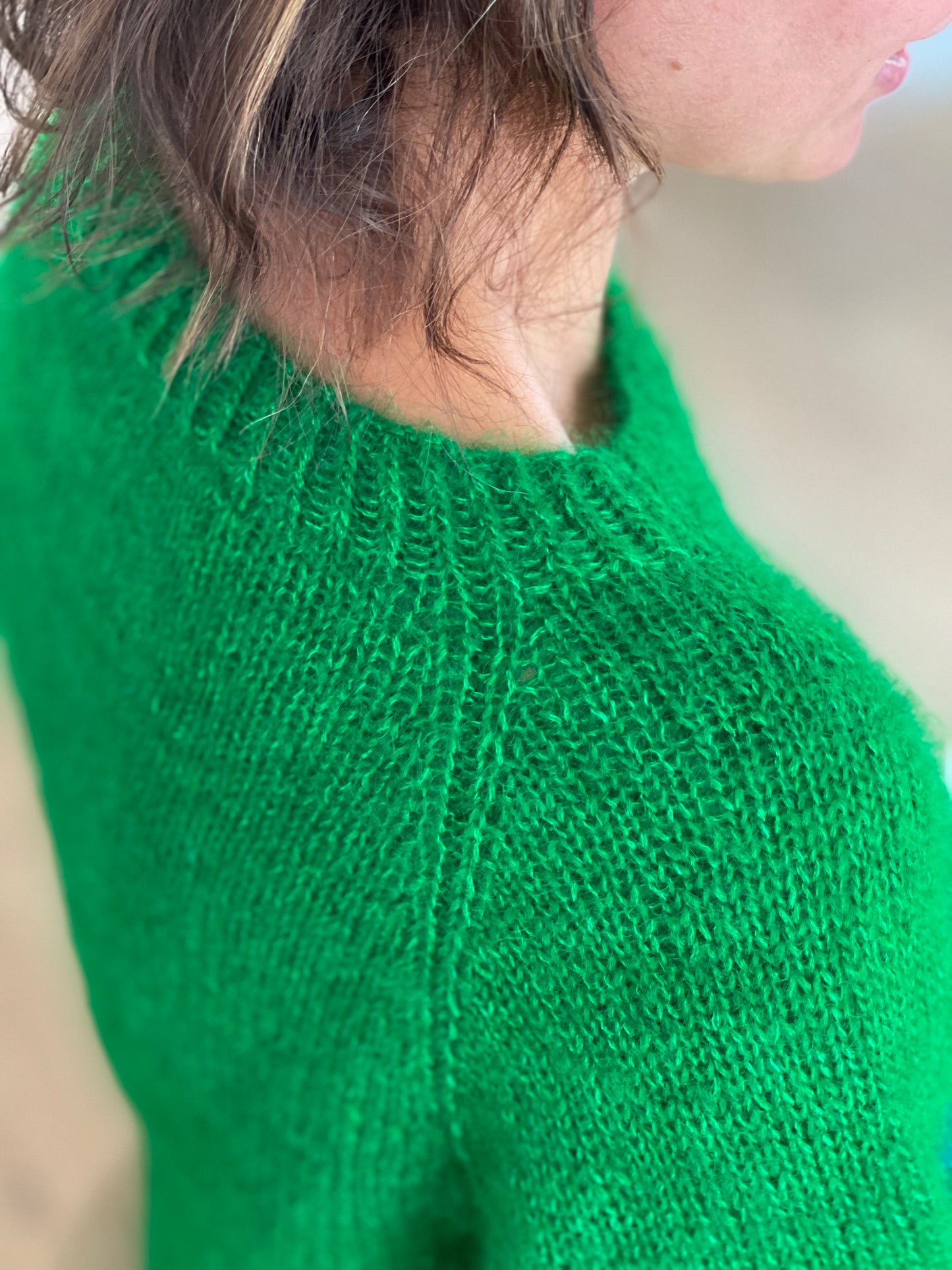 Valeria Sweater Knitting Pattern – PDF English | Wooliette
