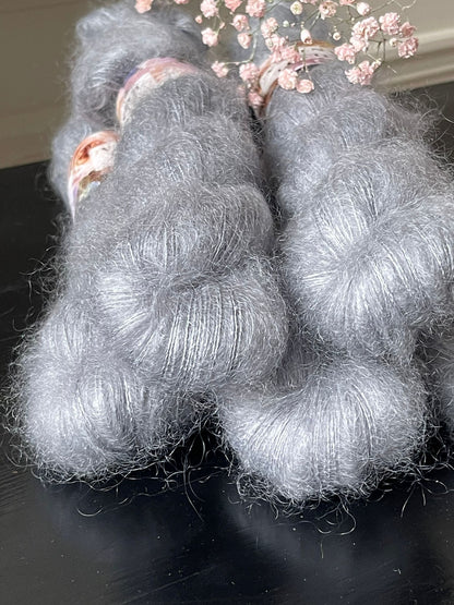 Écheveaux laine mohair soie Doucette Romantica Tourterelle 50g 420m gris doux bleuté Wooliette