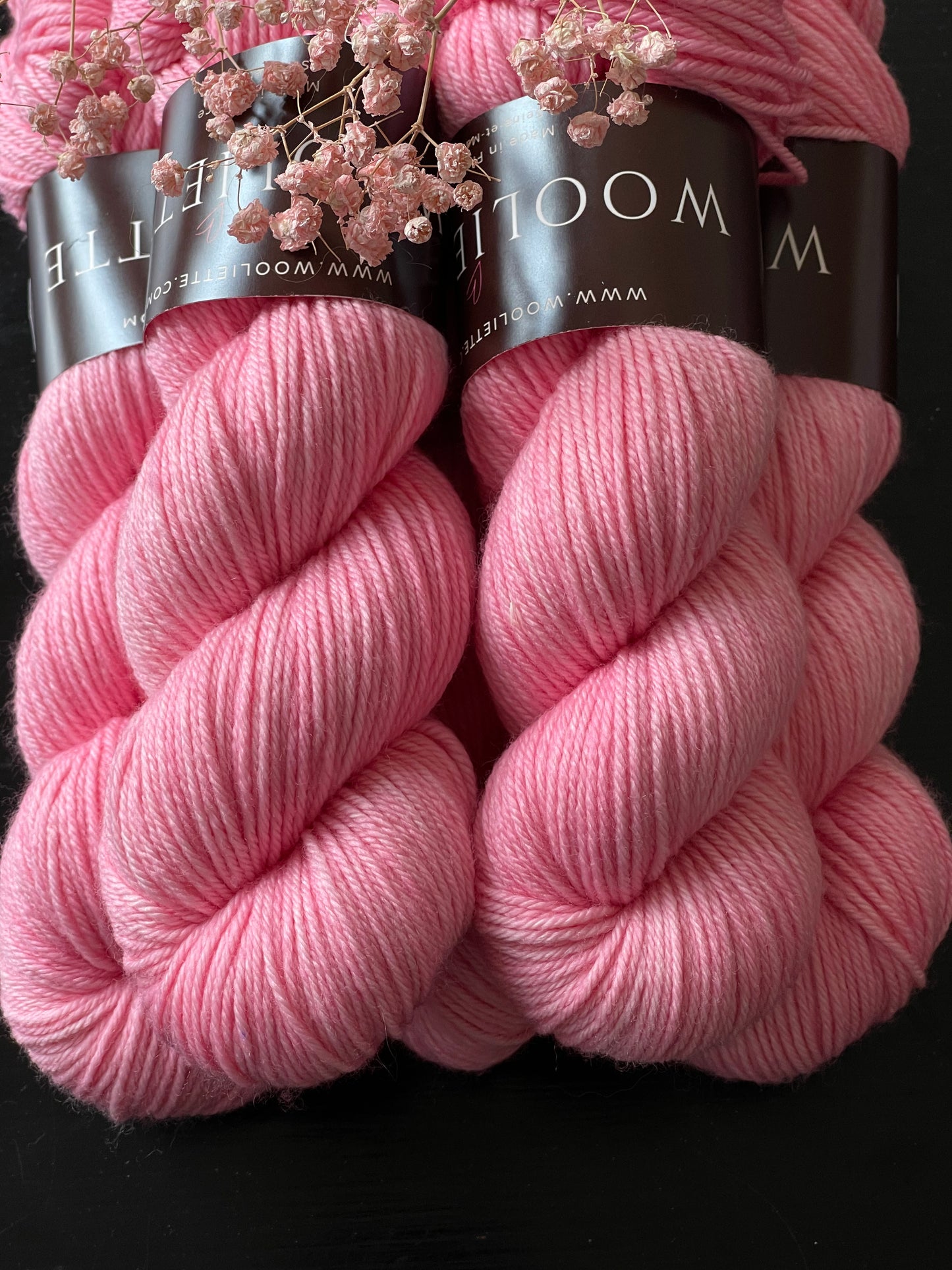 Laine MCN DK mérinos cachemire nylon Chamallow rose bonbon teinte main Wooliette