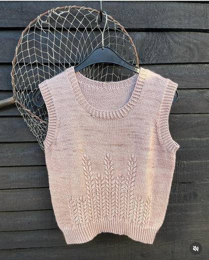 Détail texture laine Cybele DK mérinos nylon coloris beige naturel Café Latté Wooliette