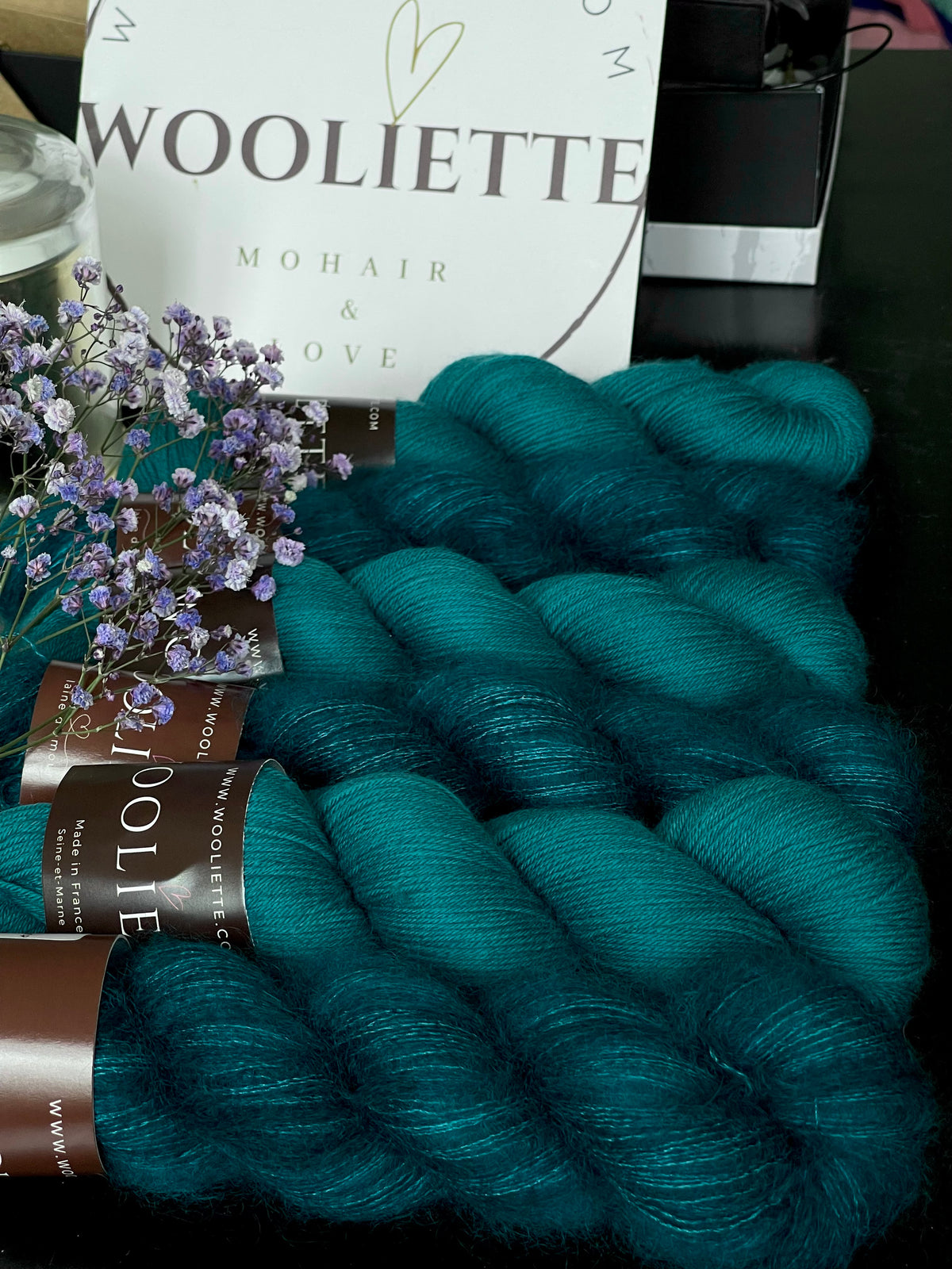 Écheveau laine mérinos nylon fingering Brocéliande 100g 400m bleu canard sarcelle Wooliette