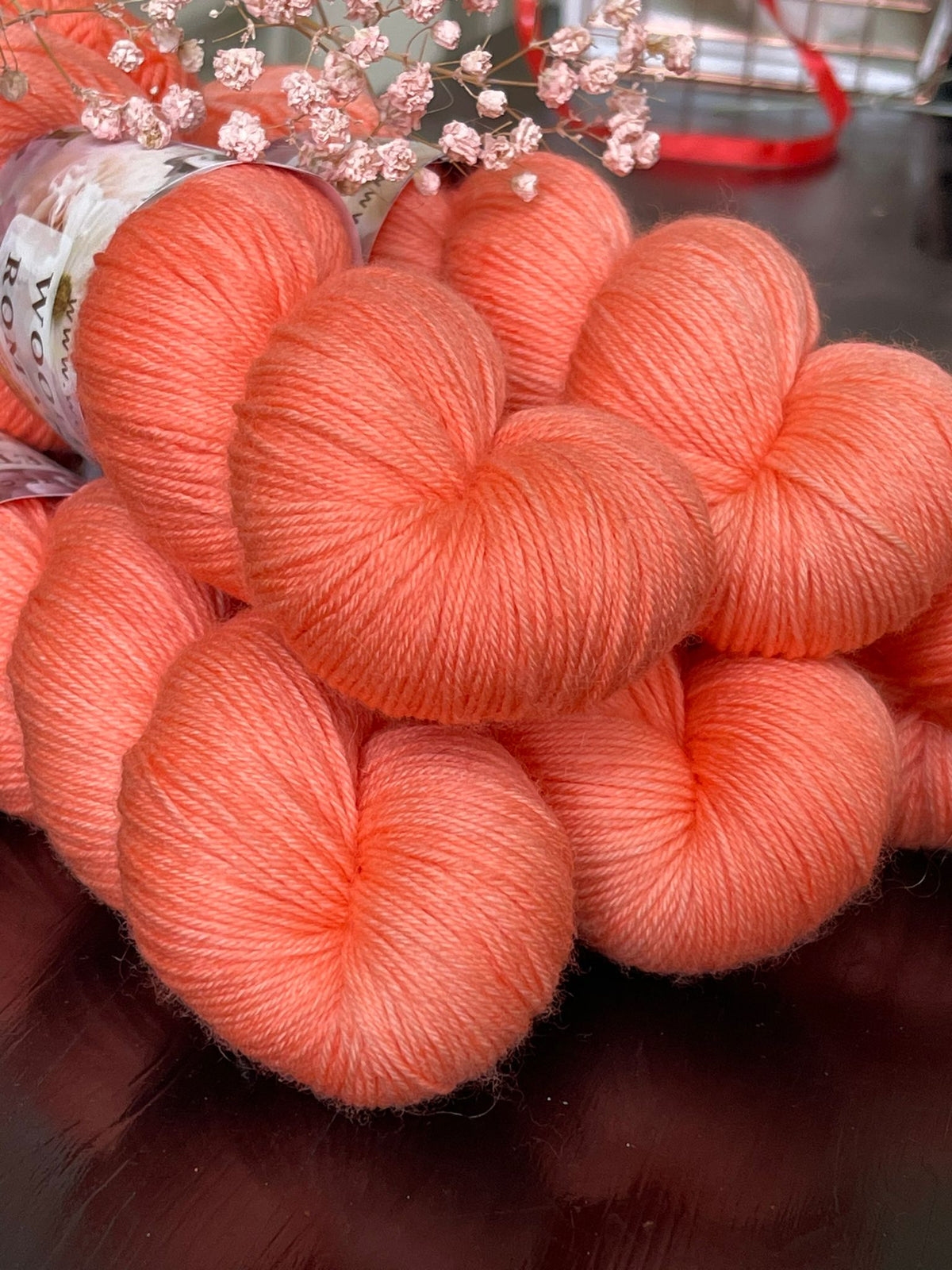 Écheveau laine mérinos nylon fingering Lilou 100g 400m corail vif Wooliette