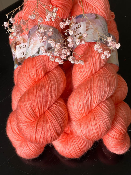 Laine Cybele Romantica mérinos nylon Lilou corail orangé teinte main Wooliette