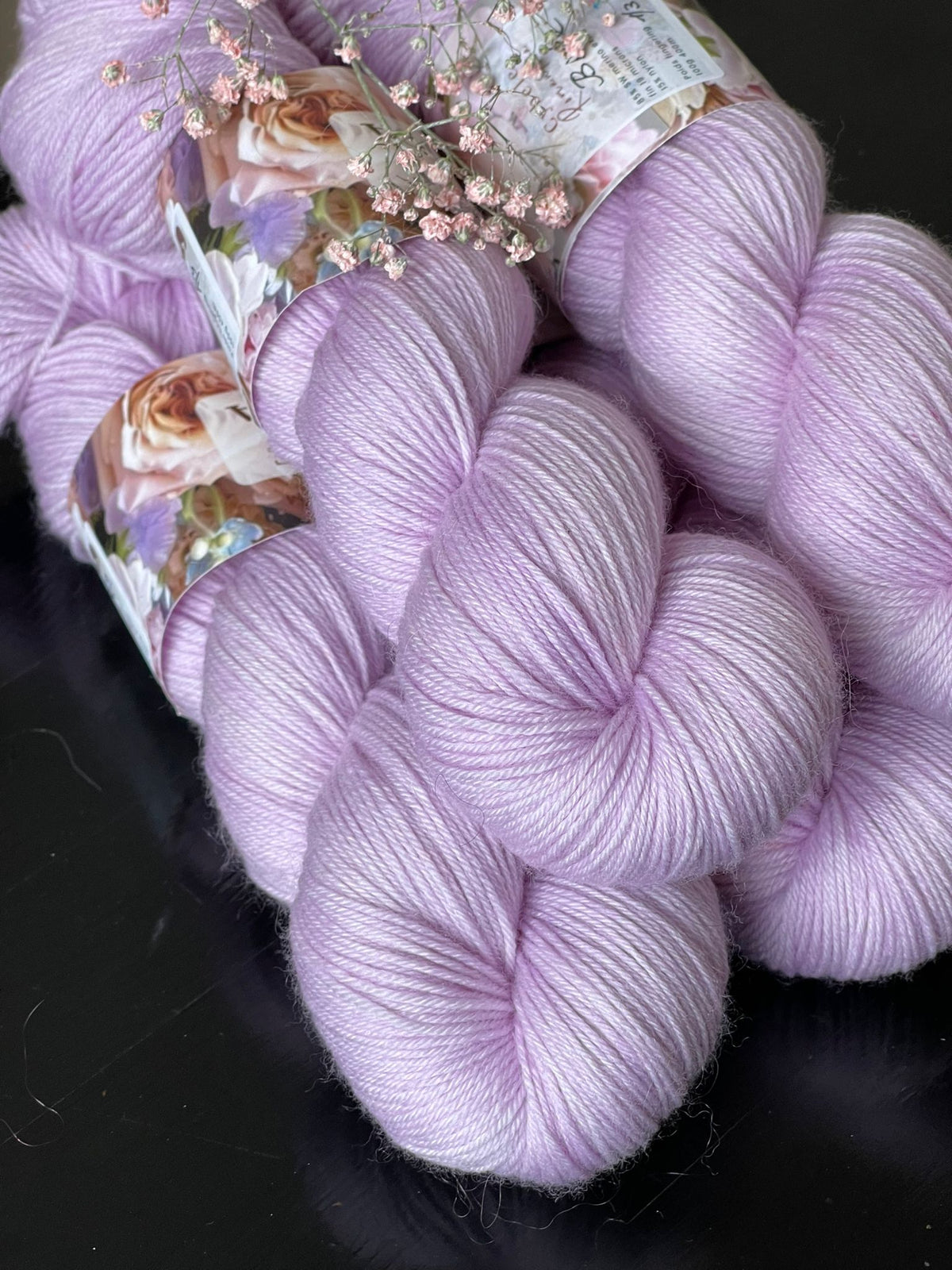 Écheveau laine mérinos nylon fingering Biche 100g 400m lilas poudré Wooliette