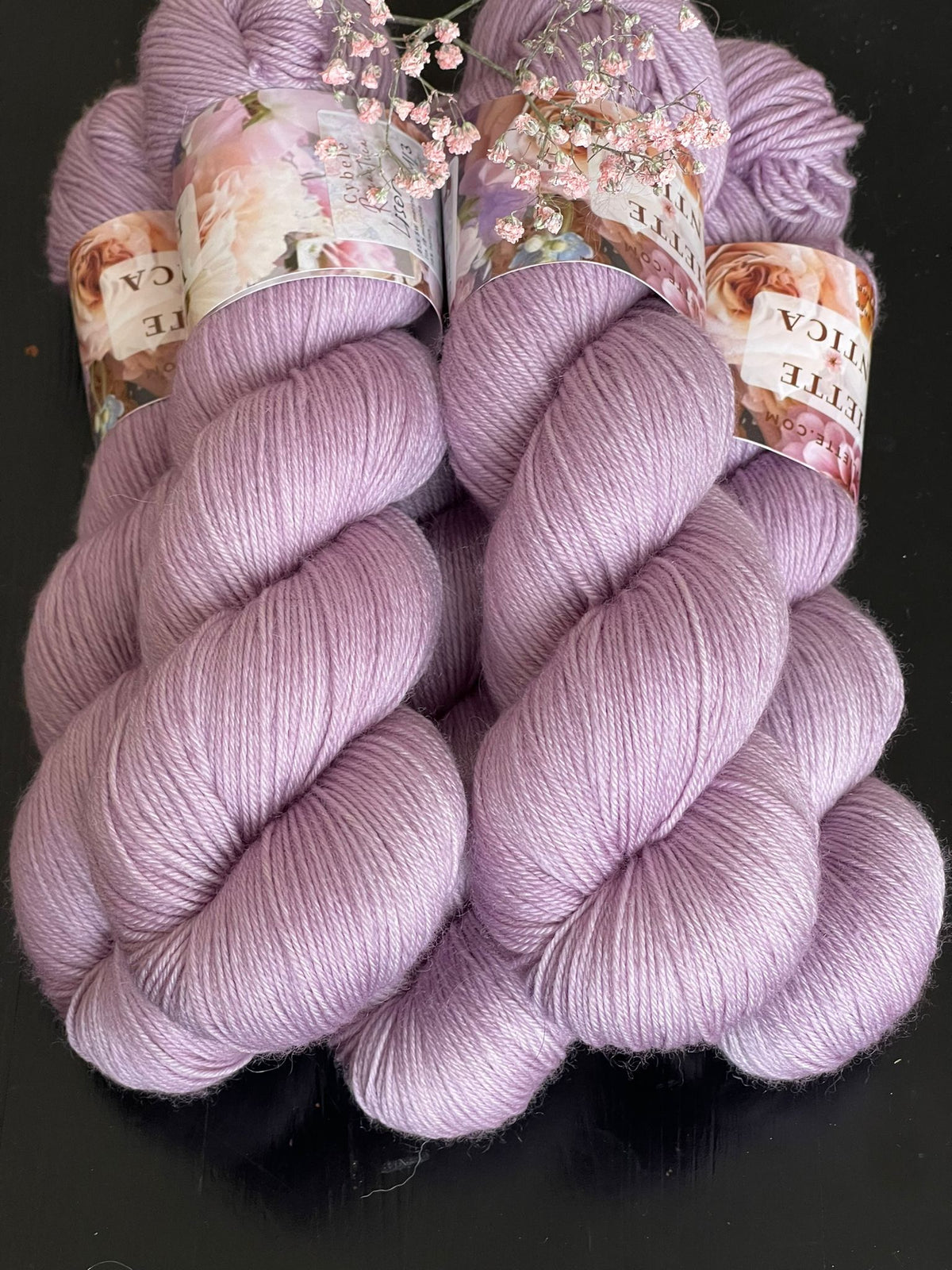 Laine Cybele Romantica mérinos nylon Lison lilas rosé teinte main Wooliette