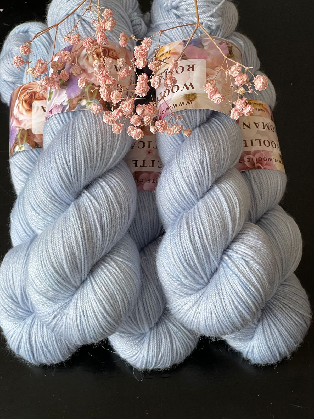 Laine Bellezza Romantica mérinos kid mohair Muse bleu ciel pâle teinte main Wooliette