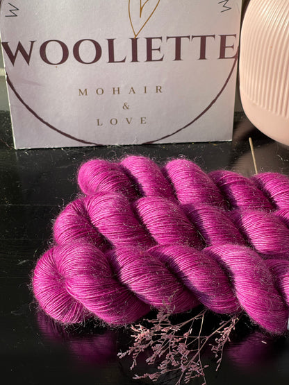 Écheveau laine single mérinos mohair fingering Barocco 100g 400m magenta pourpre Wooliette