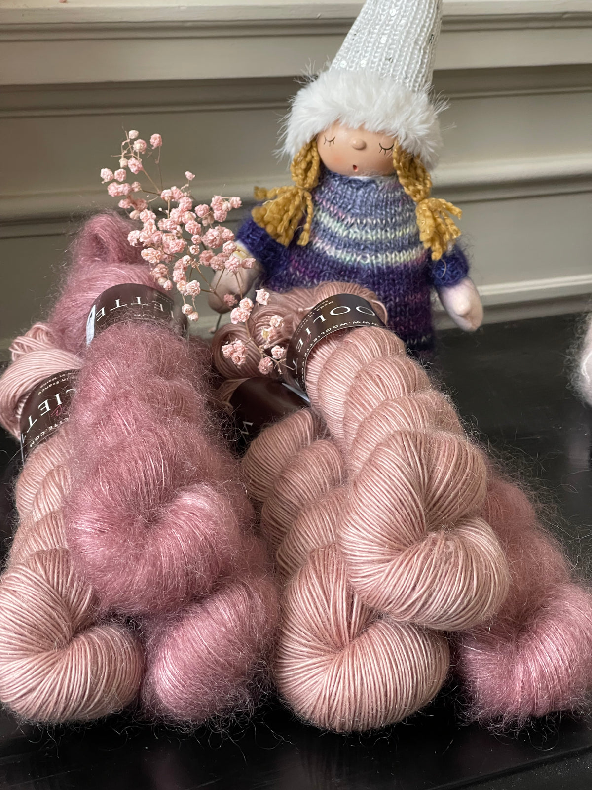 Écheveau laine single mérinos mohair fingering Love Is 100g 400m rose fané profond Wooliette