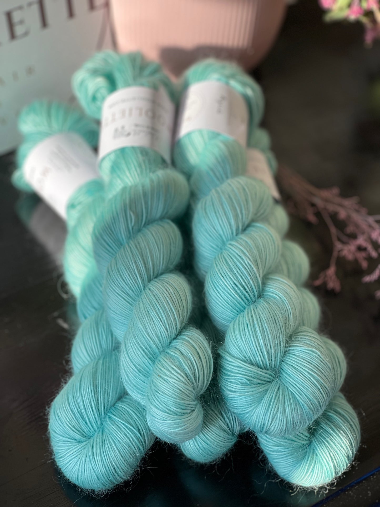 Laine artisanale vert d'eau mérinos et mohair fingering France Wooliette