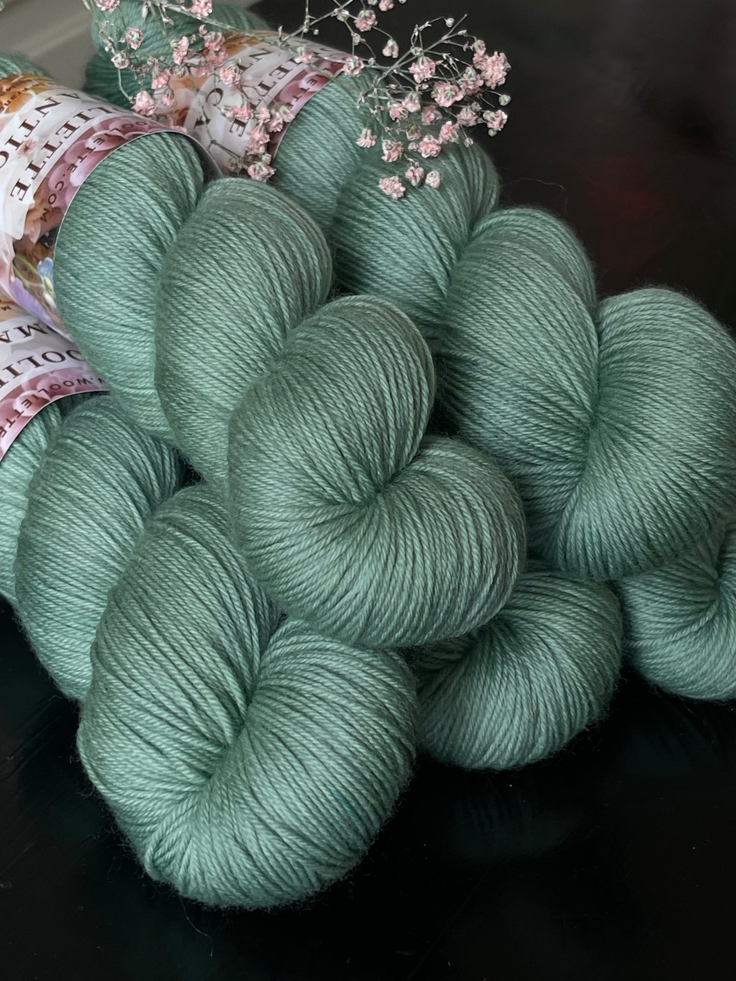 Laine Bellezza Romantica mérinos kid mohair Karma vert d'eau céladon teinte main Wooliette