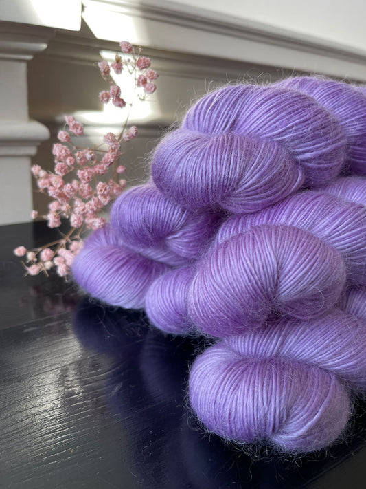 Laine Bellezza Romantica mérinos kid mohair Helenica violet orchidée teinte main Wooliette