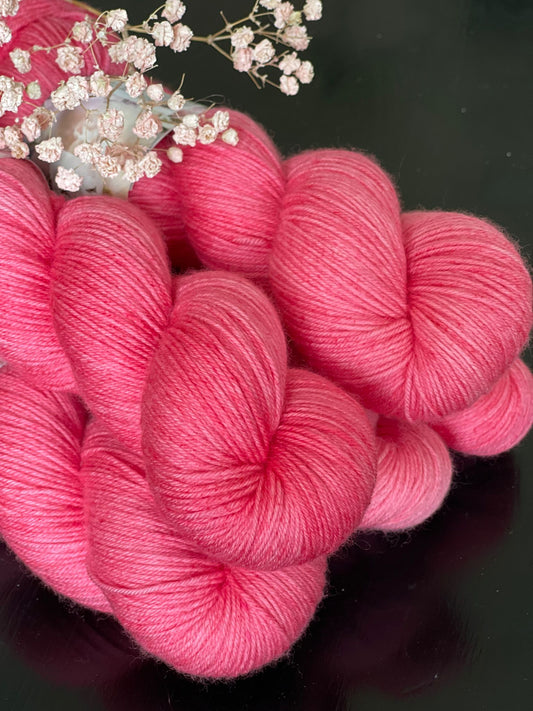 Laine Cybele Romantica mérinos nylon Dolce Vita rose framboise teinte main Wooliette