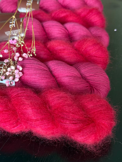 Écheveau laine mérinos nylon fingering Berry Blum 100g 400m rose profond pivoine Wooliette