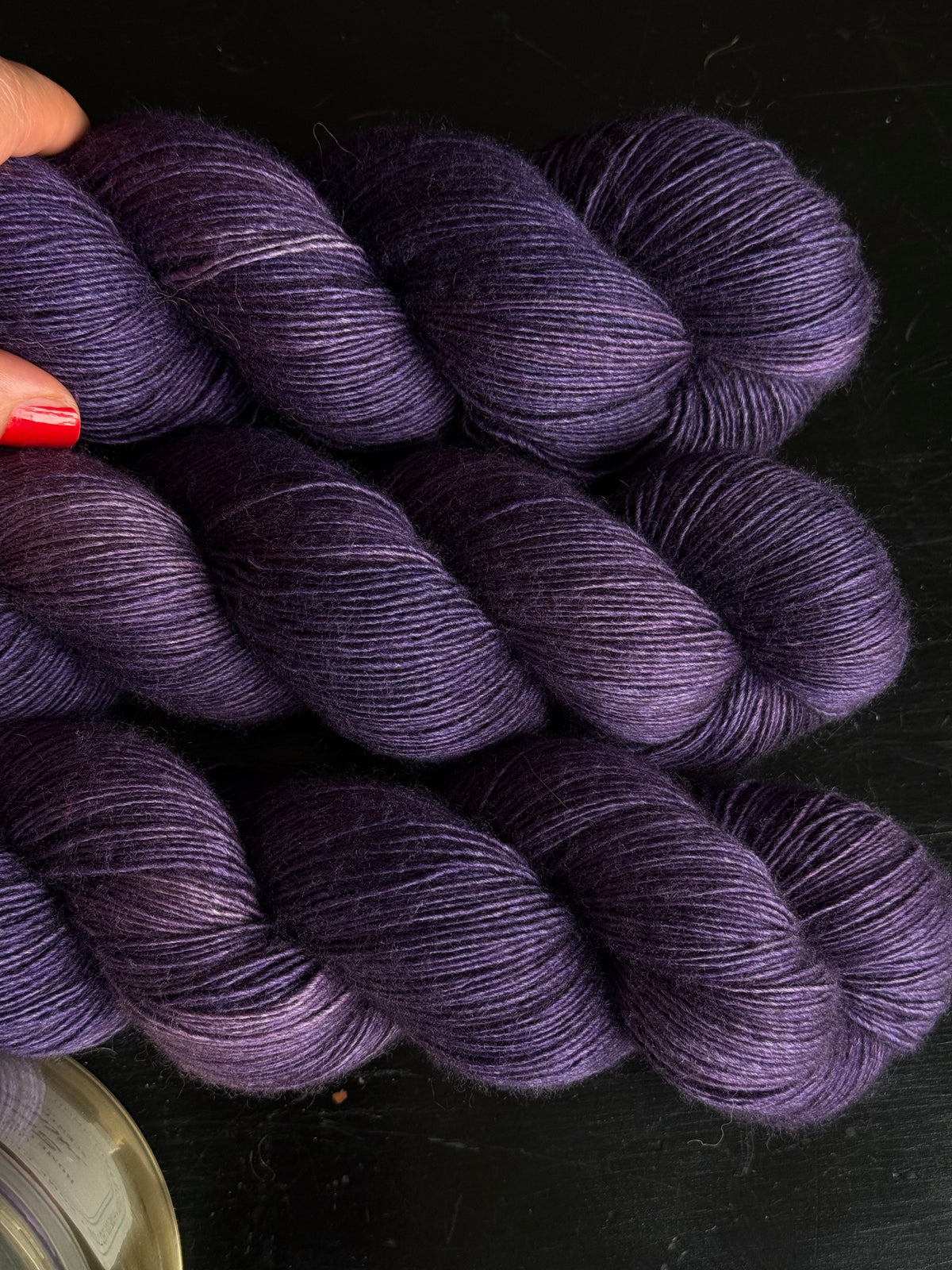 Laine artisanale violette mérinos soie et yak fingering France Wooliette