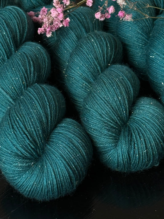 Laine Bimba Fingering mérinos nylon Stellina Brocéliande bleu canard teinte main Wooliette