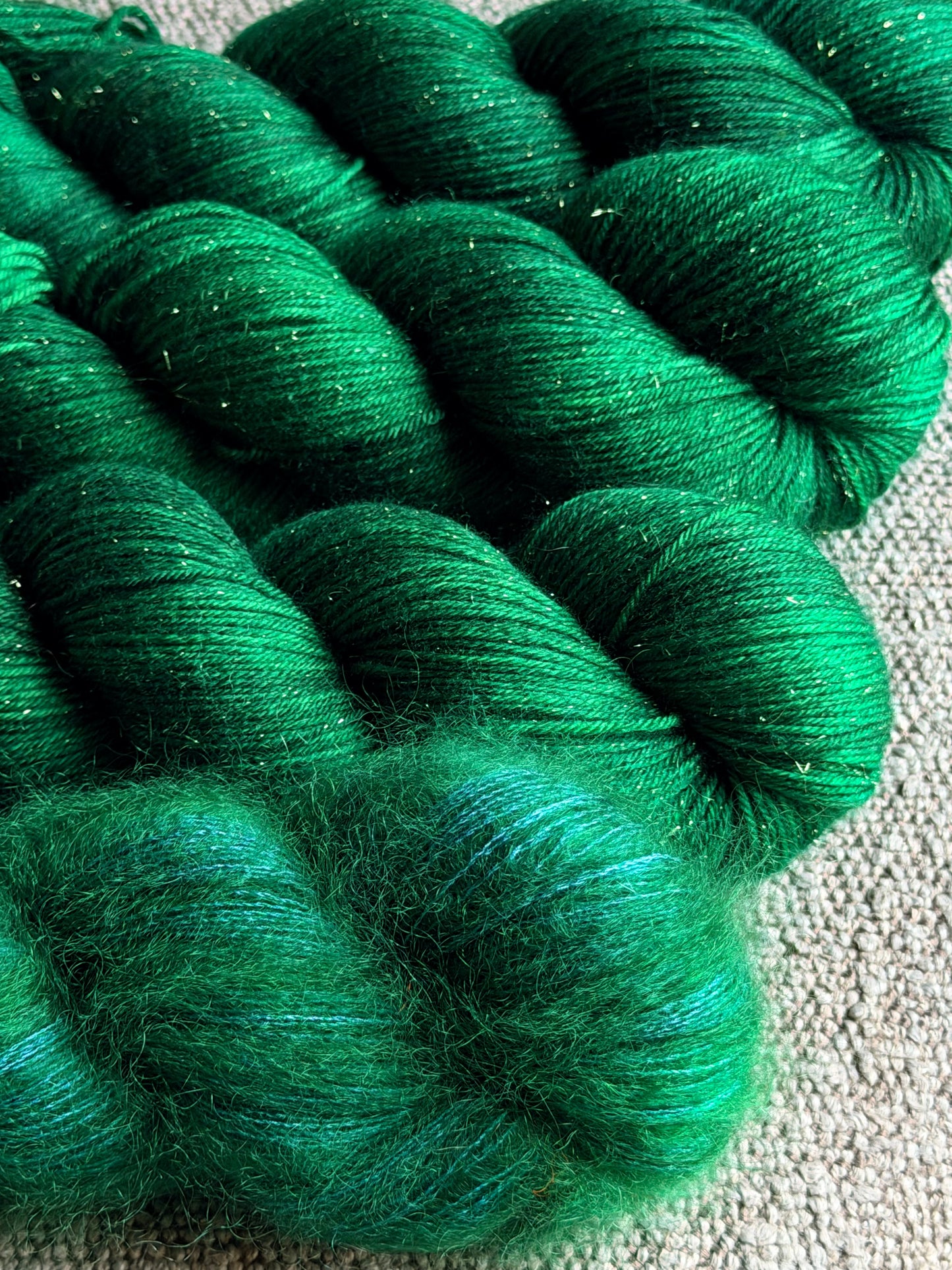 Laine à chaussettes pailletée vert foncé mérinos nylon fingering France Wooliette