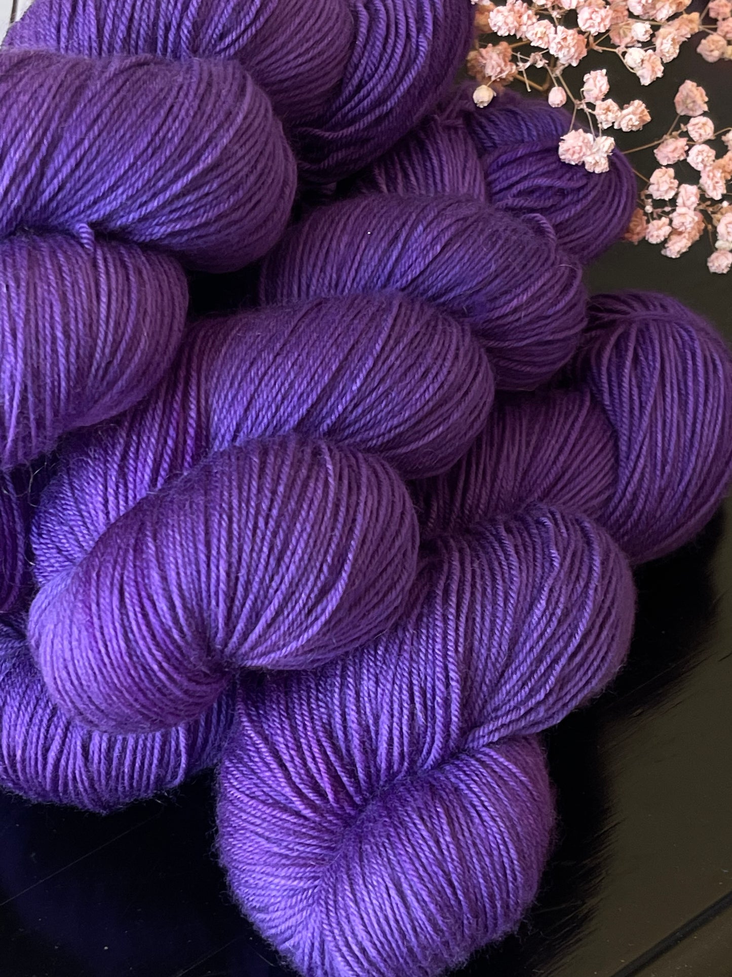 Laine à chaussettes artisanale violette mérinos nylon fingering France Wooliette