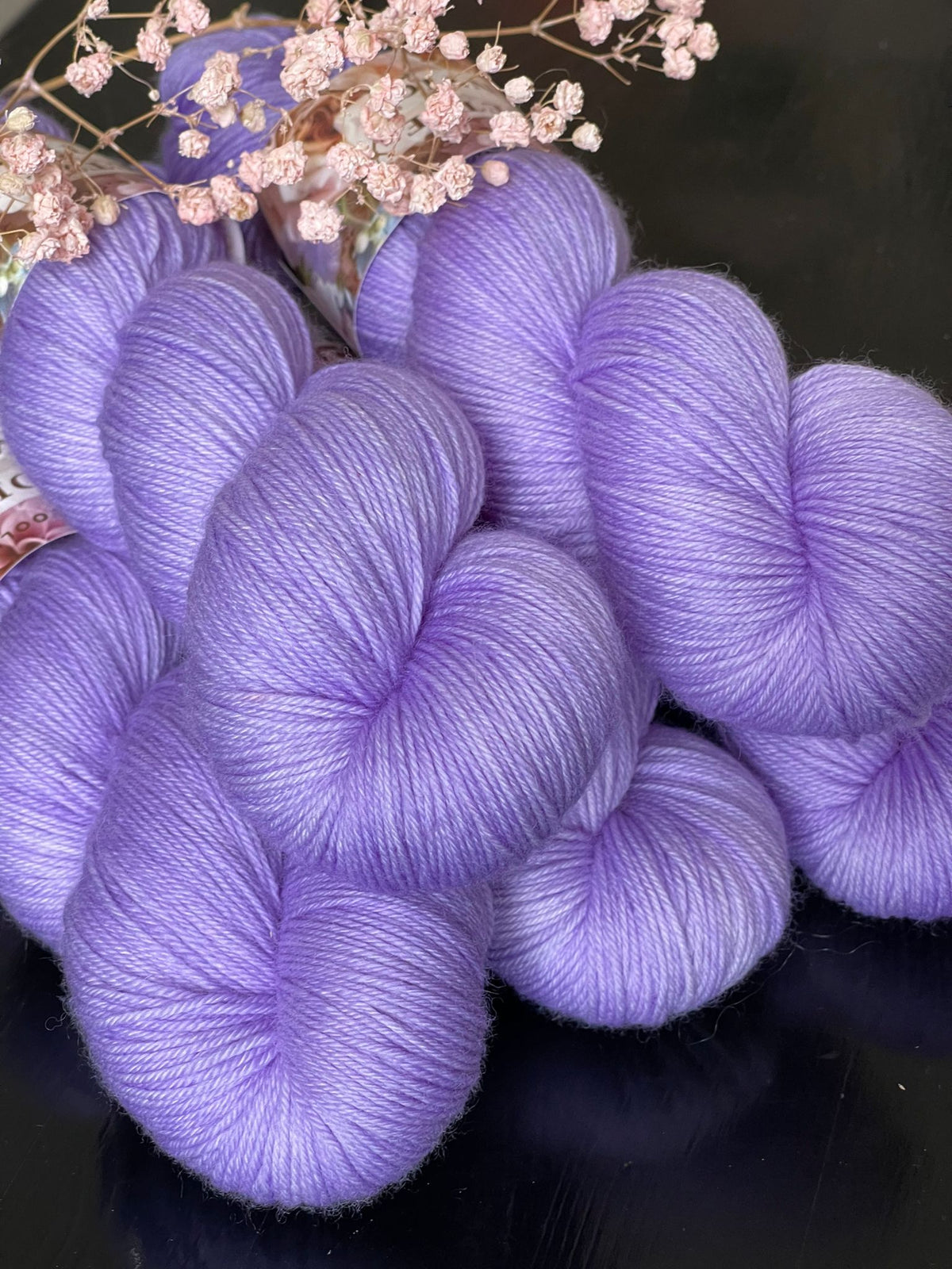 Écheveau laine mérinos nylon fingering Helenica 100g 400m violet rosé lumineux Wooliette