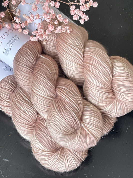 Felicia Single merino fingering Café Latte