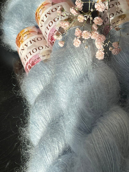 Écheveaux laine mohair soie Doucette Romantica Muse 50g 420m bleu ciel givré Wooliette