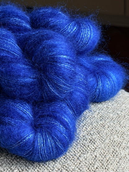 Écheveaux laine mohair soie Doucette [Coloris] 50g 420m bleu roi cobalt Wooliette