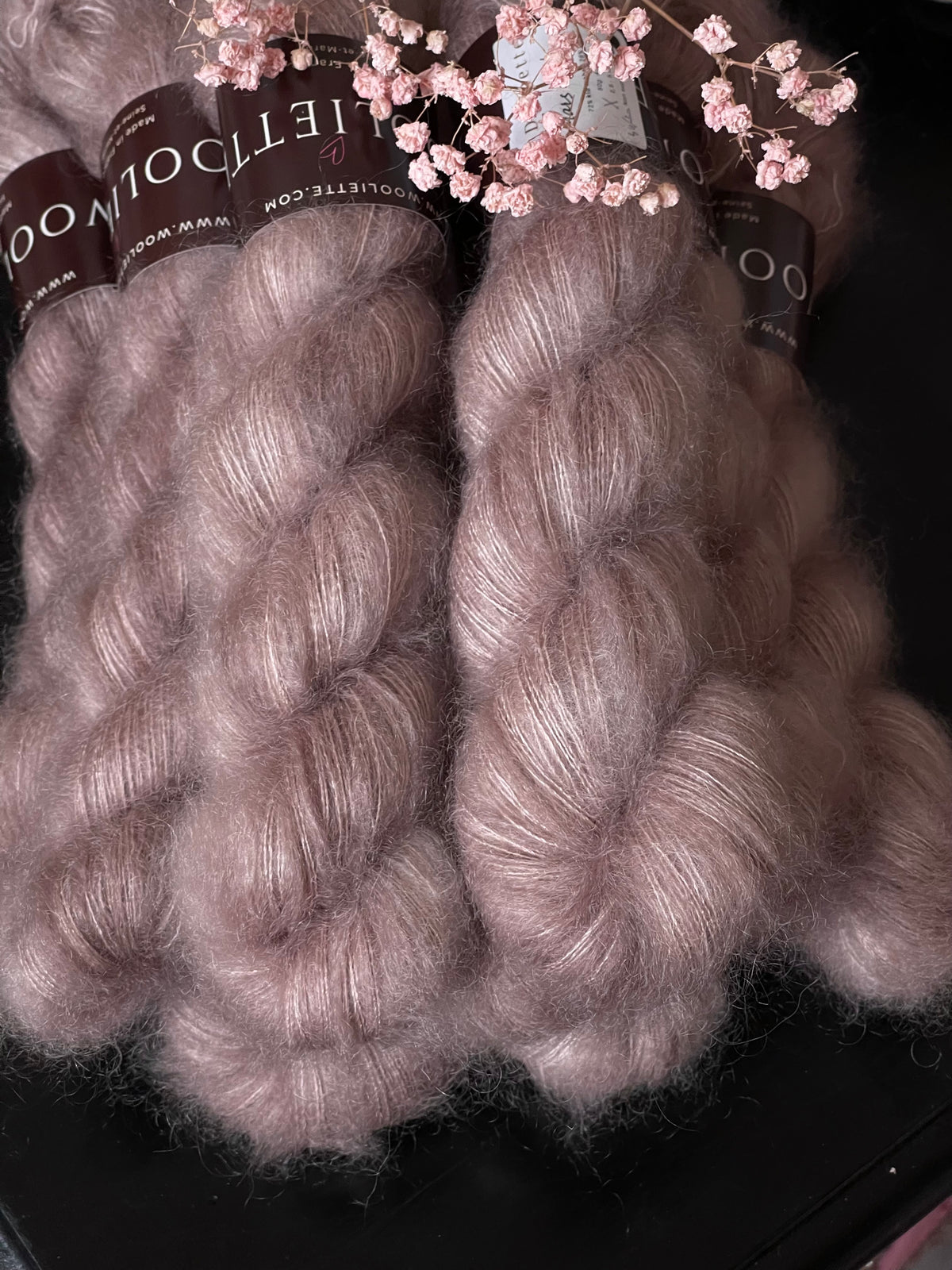 Écheveaux laine mohair soie Doucette Mars et Vénus 50g 420m bois rosé clair Wooliette