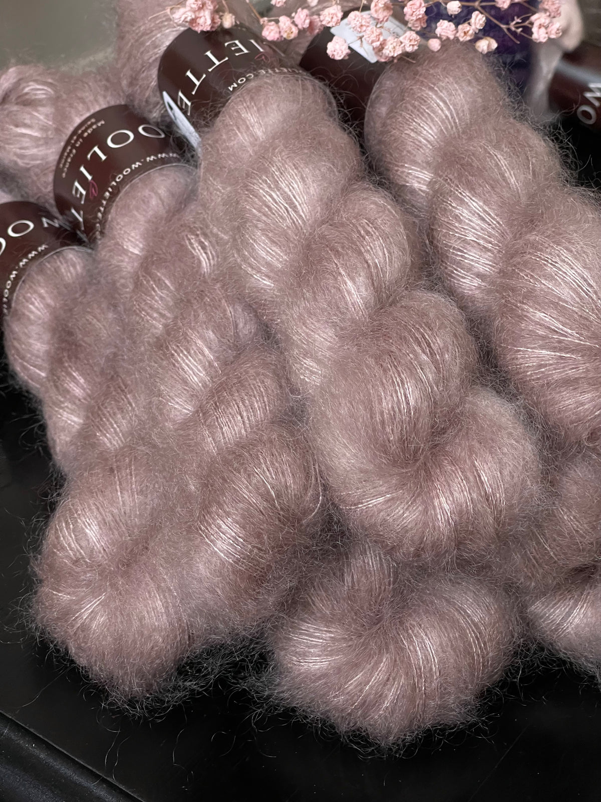 Laine Doucette kid mohair et soie Mars et Vénus bois rosé teinte main Wooliette