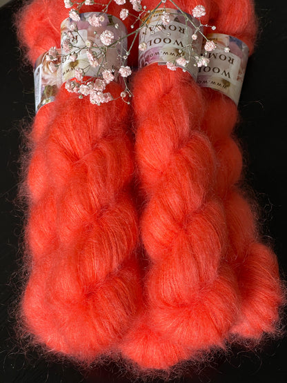 Laine Doucette Romantica kid mohair et soie Lilou corail orangé teinte main Wooliette