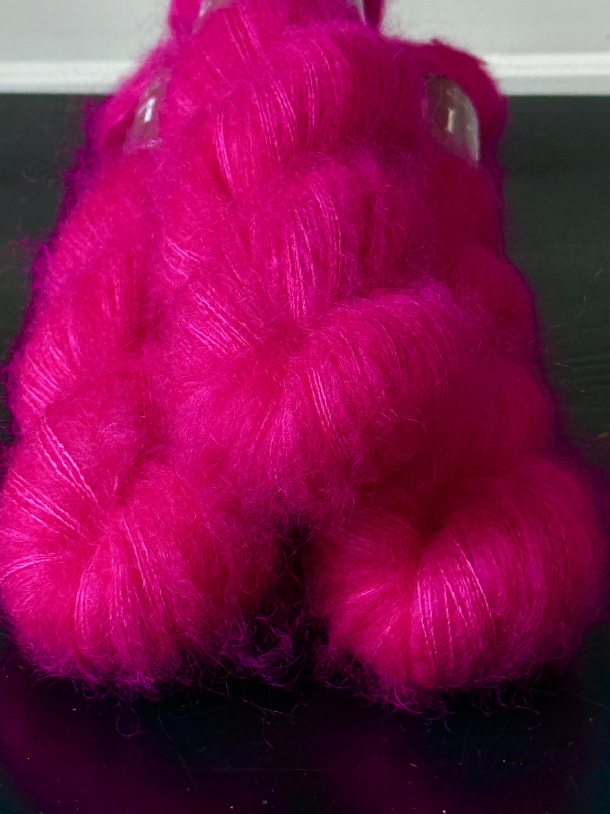 Écheveaux laine mohair soie Doucette Berry Velvet 50g 420m fuchsia framboise Wooliette