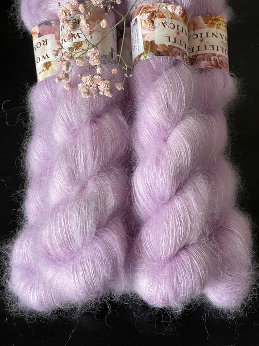 Laine Doucette Romantica kid mohair et soie Biche lilas pâle teinte main Wooliette